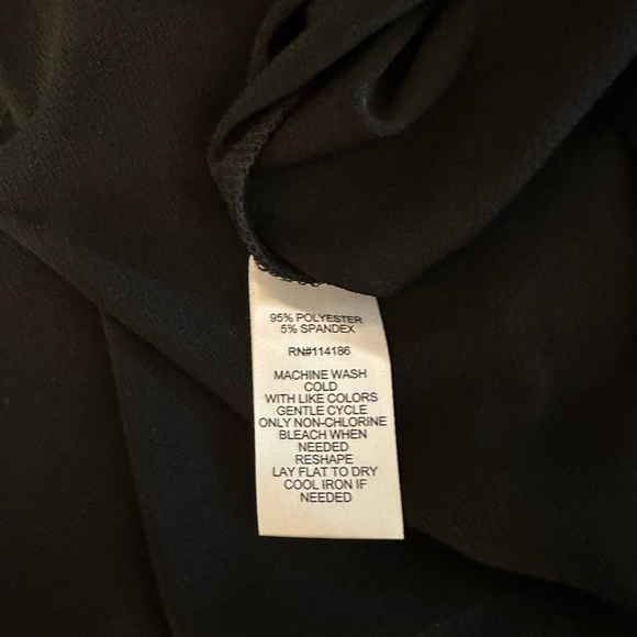 Women’s Sleeveless Knit Top - Size L - Mint Condition - Picture 6 of 6